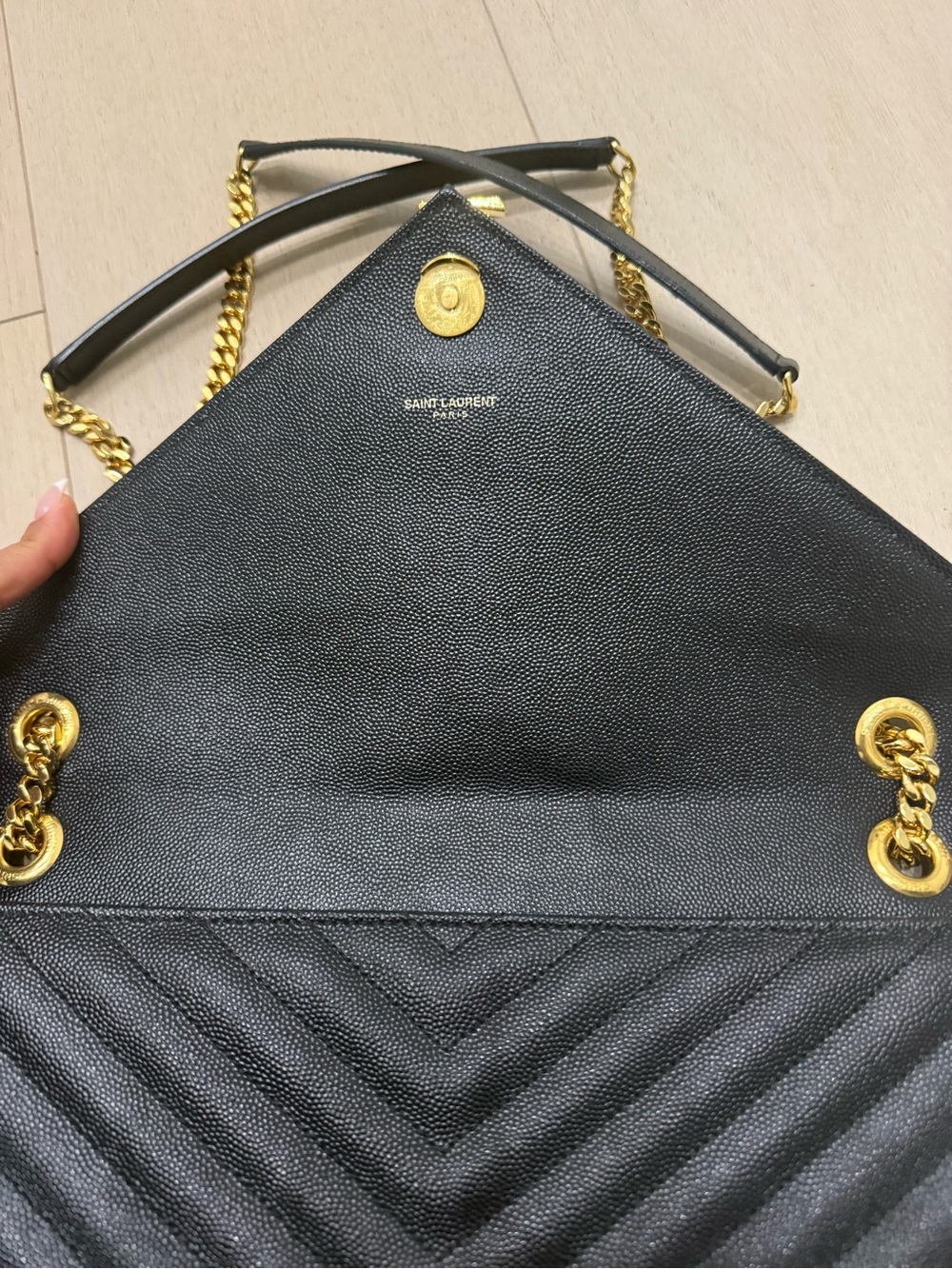 YSL, SAINT LAURENT ENVELOPE LARGE BAG IN MATELASSÉ LEATHER - Picture 5 of 9